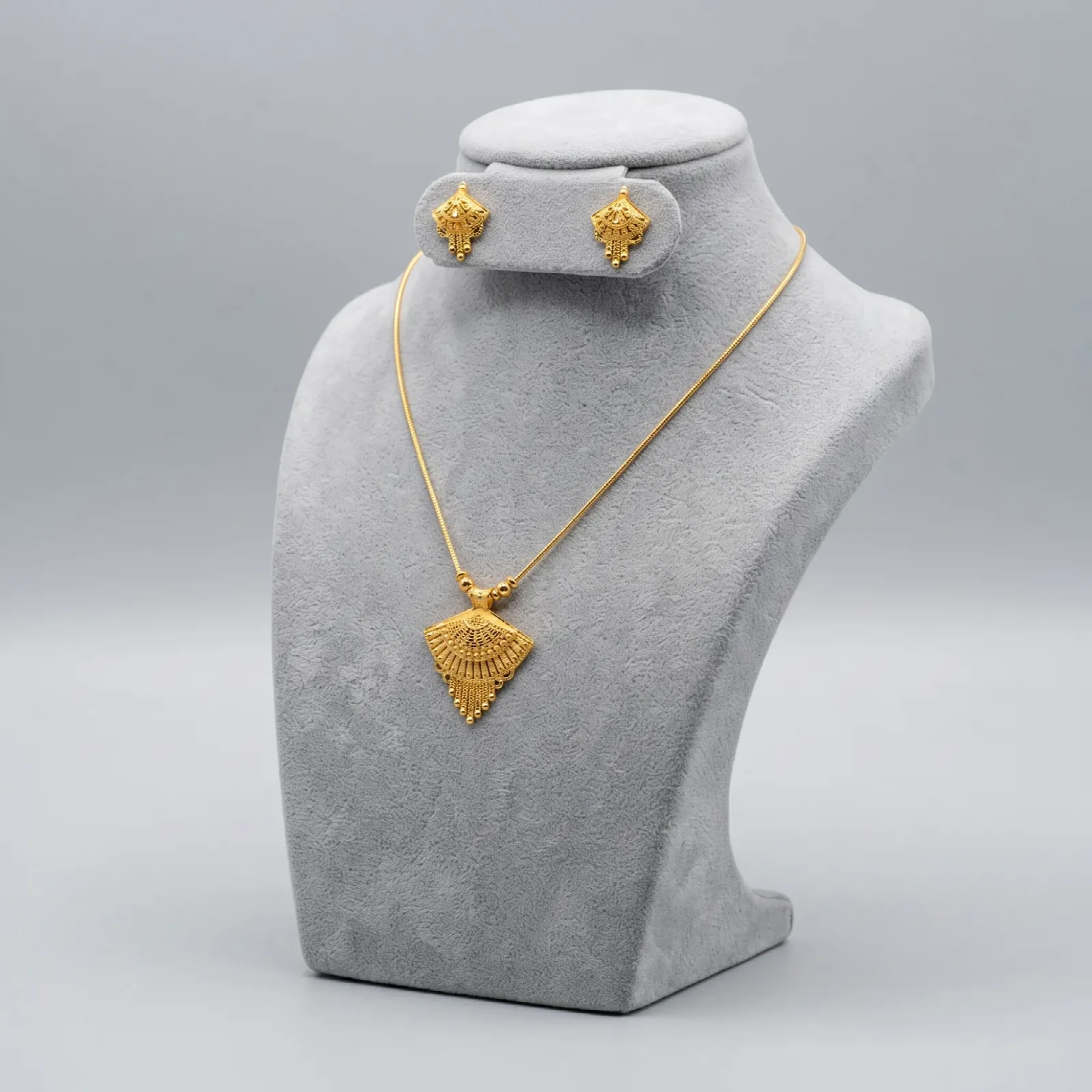 GoldJewellery-710
